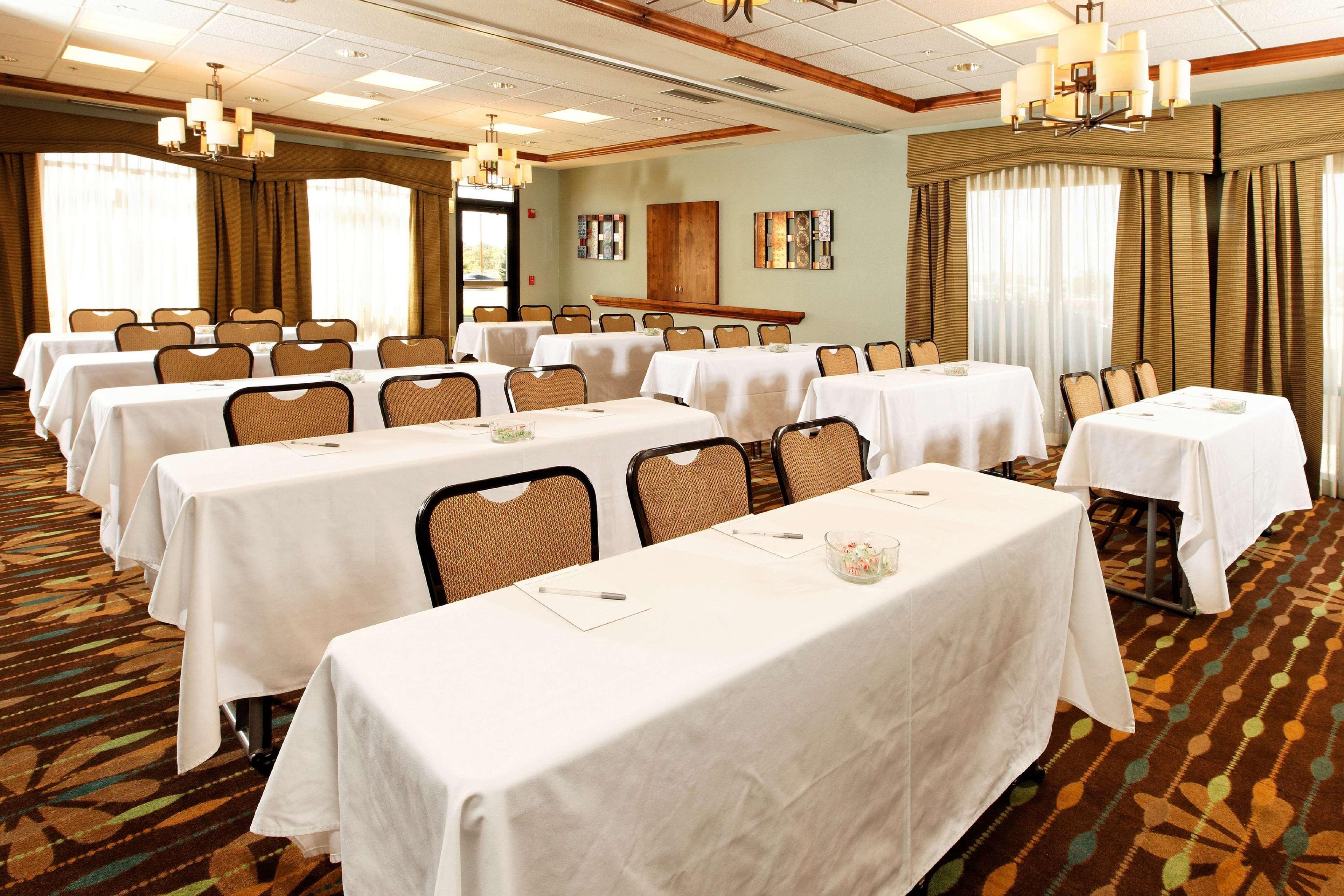 Hampton Inn By Hilton Монтроуз Екстериор снимка