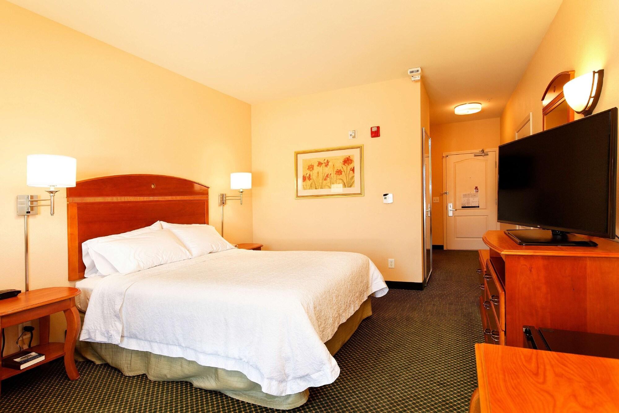 Hampton Inn By Hilton Монтроуз Екстериор снимка