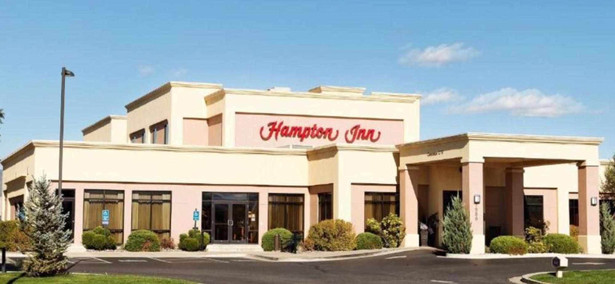 Hampton Inn By Hilton Монтроуз Екстериор снимка