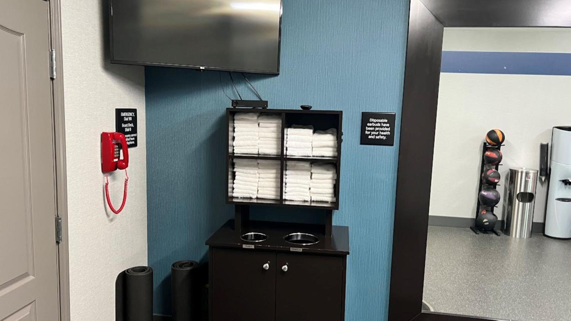 Hampton Inn By Hilton Монтроуз Екстериор снимка