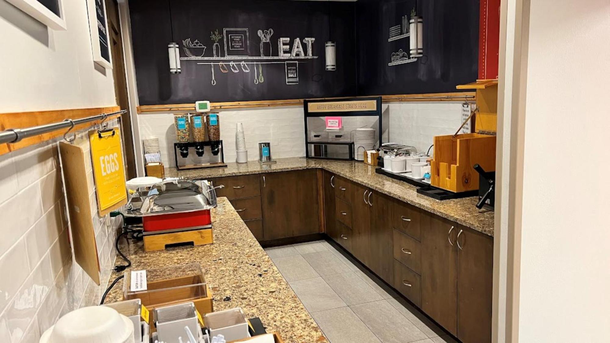 Hampton Inn By Hilton Монтроуз Екстериор снимка