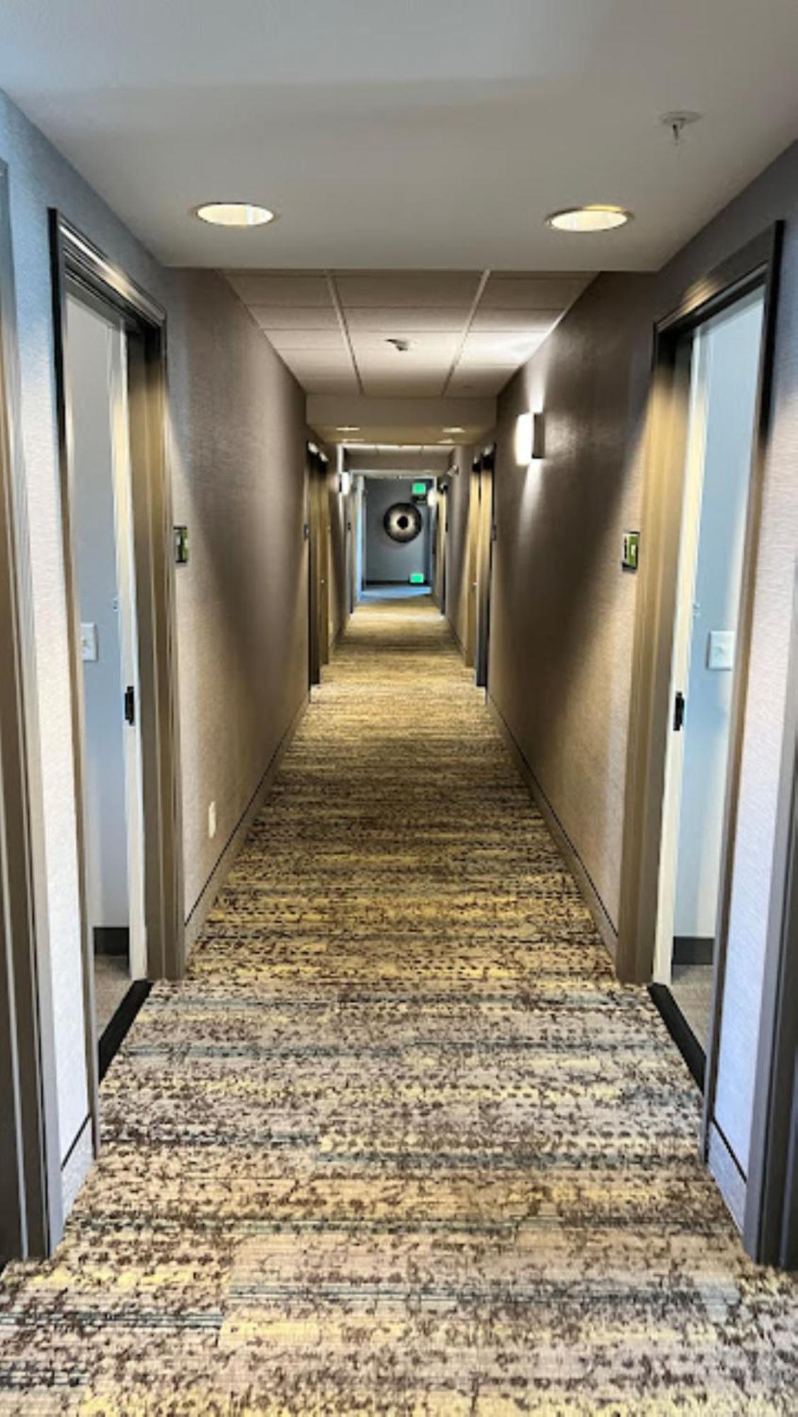 Hampton Inn By Hilton Монтроуз Екстериор снимка