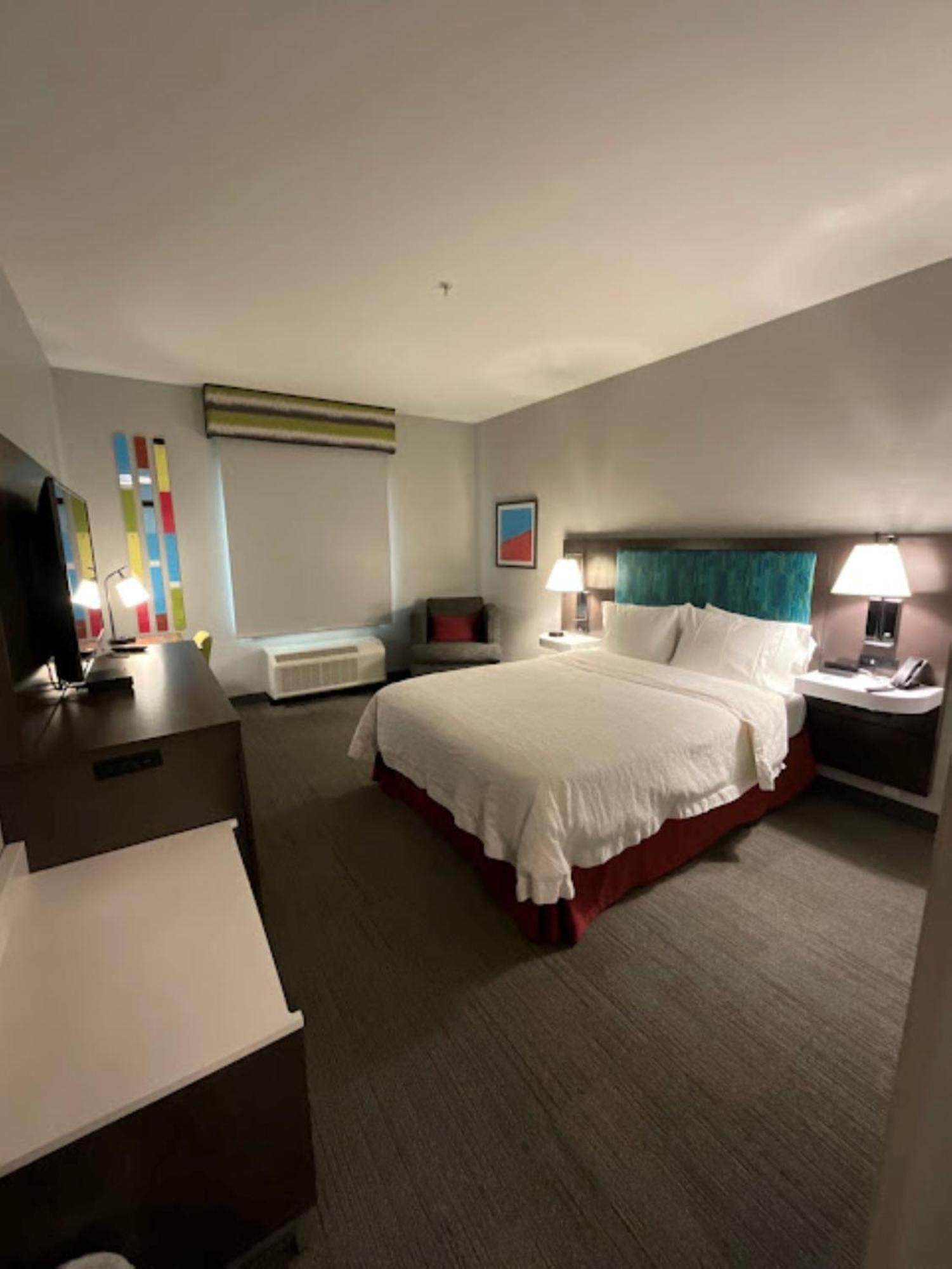 Hampton Inn By Hilton Монтроуз Екстериор снимка