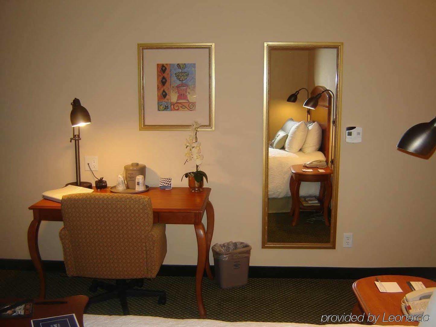 Hampton Inn By Hilton Монтроуз Екстериор снимка